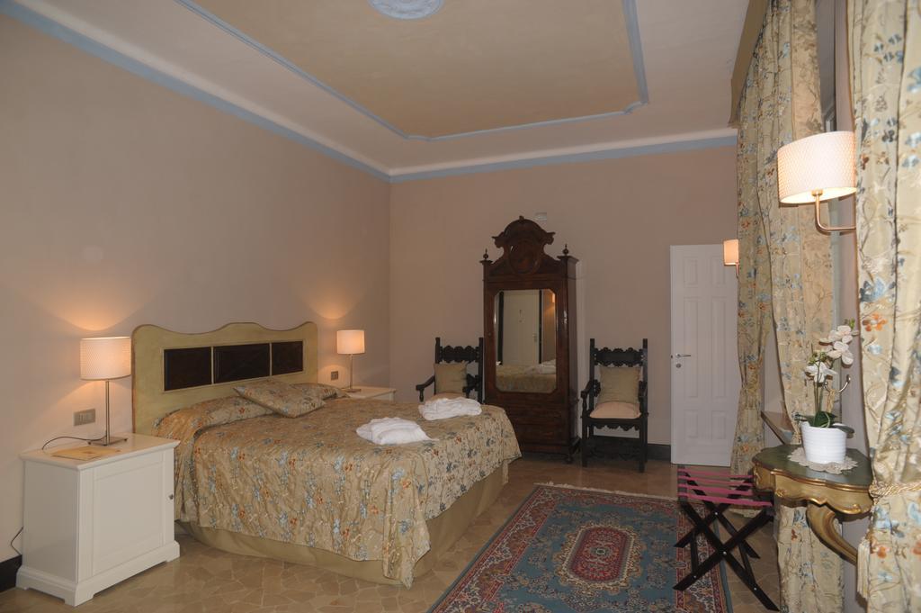Relais Al Bel San Domenico Bed & Breakfast Alba  Oda fotoğraf